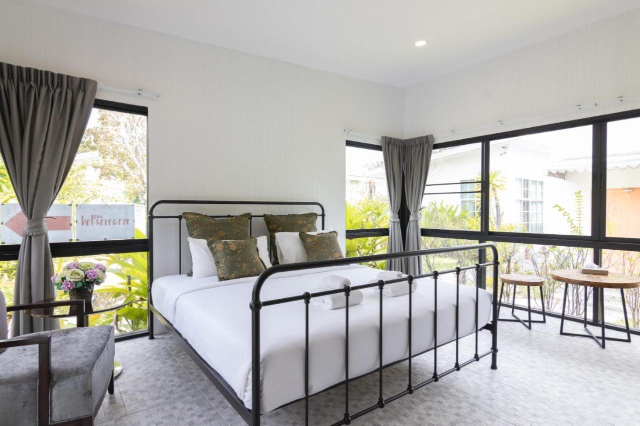 Utapao Sattahip Rayong Resort Ban Nong Srah Exterior foto